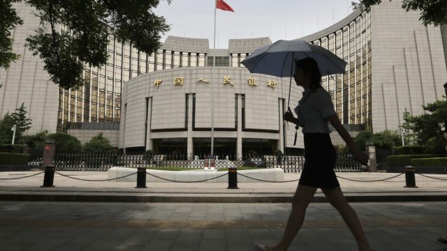 <p style="text-align: justify;">
	Държавният съвет е одобрил предложението на Централната банка на Китай. <em>Снимка: Ройтерс</em></p>
