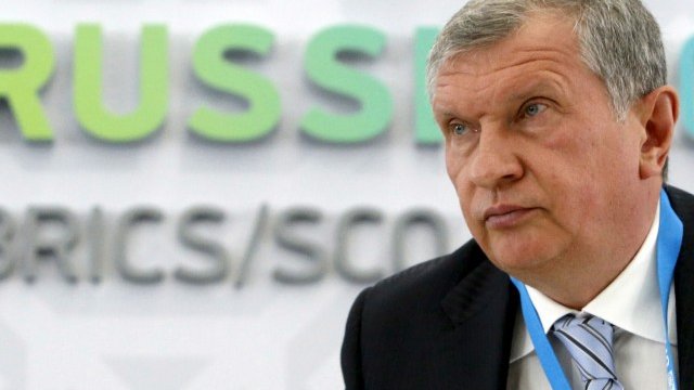 <p>
	Игор Сечин. <em>Снимка: Ройтерс</em></p>
