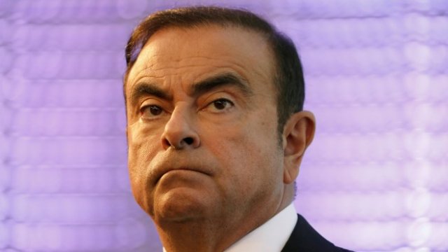 <p>
	Карлос Гос, председател и главен изпълнителен директор на Алианса Renault-Nissan, присъства на пресконференция, която ще представи следващия средносрочен стратегически план на Renault през октомври 2017 г. <em>Снимка: Архив Ройтерс</em></p>
