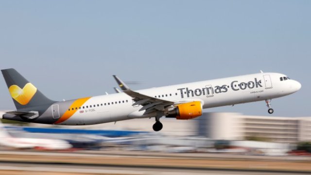 <p>
	Thomas Cook може да продаде част от авиобизнеса си. <em>Снимка: Ройтерс</em></p>
