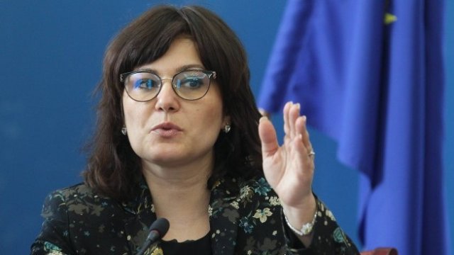 <p>
	<em>Асена Сербезова. Снимки: Димитър Кьосемарлиев, Investor Media Group&nbsp;</em></p>
