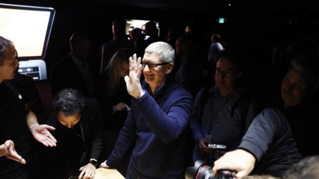 <p>
	Главният изпълнителен директор на Apple Тим Кук. <em>Снимка: Getty Images News</em></p>
