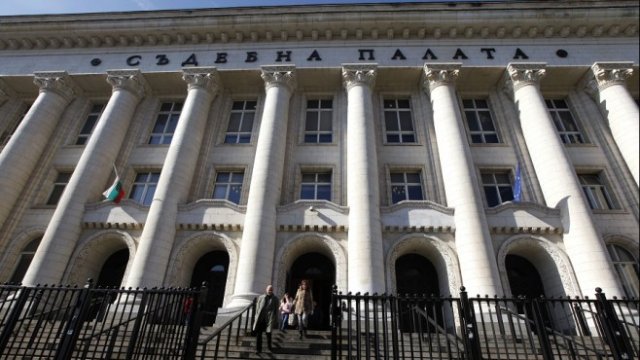 <p class="Normal26" style="line-height:13.0pt">
	<em>Снимка: Олег Попов, Investor Media Group</em></p>
