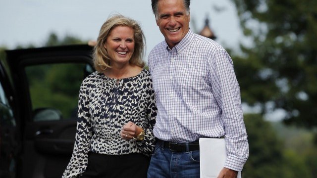 <p>
	Мит Ромни и съпругата му. <em>Снимка: Ройтерс</em></p>
