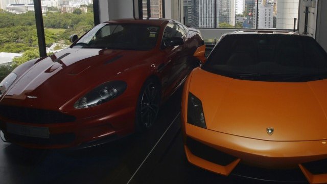 <p>
	В Сингапур има най-много луксозни коли на глава от населението.</p>
