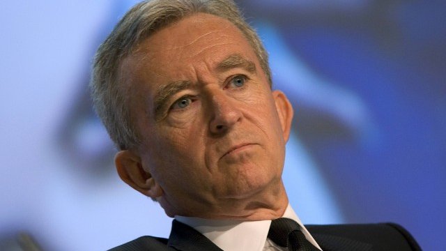 <p>
	Бернар Арно продължава да е най-богатият французин. <em>Снимка: Ройтерс</em></p>
