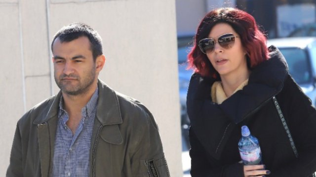 <p class="western" lang="en-US" style="margin-bottom: 0cm">
	Апелативният специализиран съд гледа мярката на Антон Божков, който беше на заседанието със съпругата си Ива Софиянска.<em>Снимка: БГНЕС</em></p>
<p class="western" lang="en-US" style="margin-bottom: 0cm">
	&nbsp;</p>
<p>
	&nbsp;</p>
