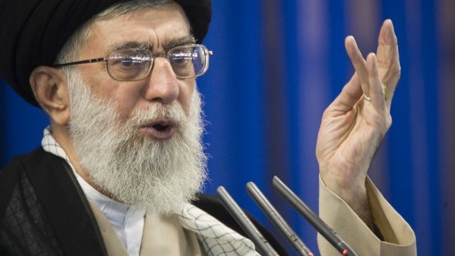 <p>
	Върховният лидер на Иран Аятолах Али Хаменей.&nbsp;<em>Снимка: Ройтерс</em></p>
