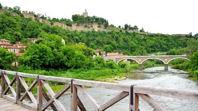 <p>
	Историческият хълм &quot;Царевец&quot;. <em>Снимка: Pixabay</em></p>
