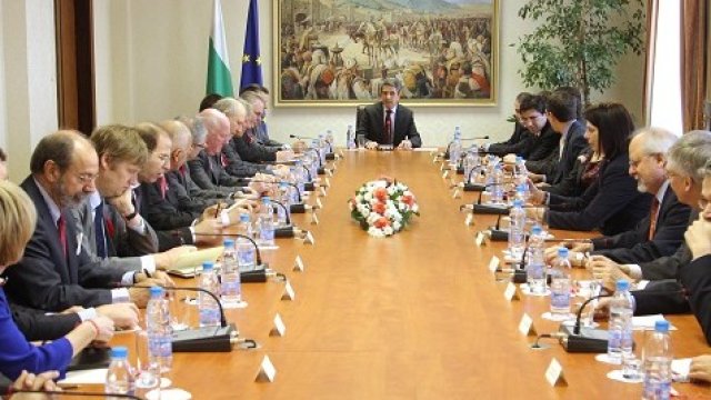 <p>
	Президентът свика консултации за създаване на Общестен съвет към служебното правителство. Снимка: Пресслужбата на Президентството&nbsp;</p>
