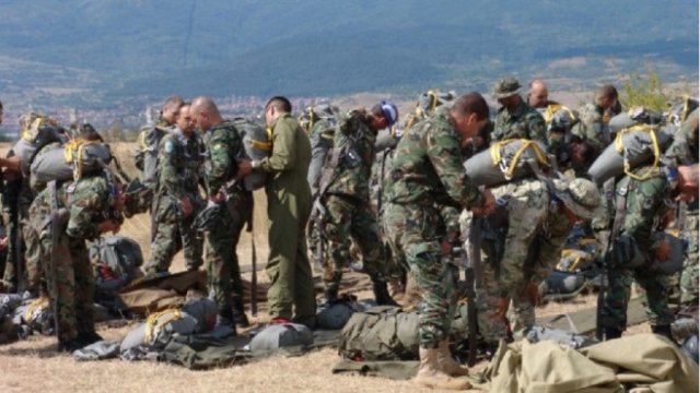 <p>
	<em>Снимка: Архив МО</em></p>
