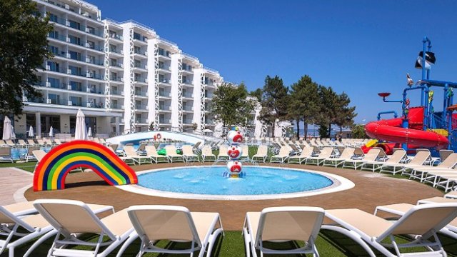 <p>
	Хотел Парайз блу <em>Снимка: Albena.bg</em></p>
