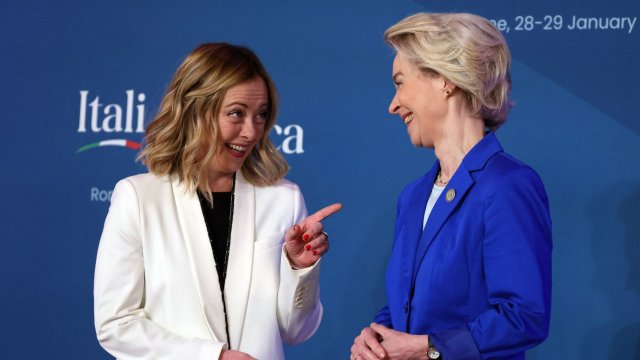 Джорджа Мелони и Урсула фон дер Лайен. Снимка: Alessia Pierdomenico/Bloomberg