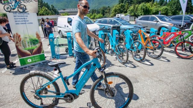 <p>
	<em>Снимки: Димитър Кьосемарлиев, Investor Media Group</em></p>
