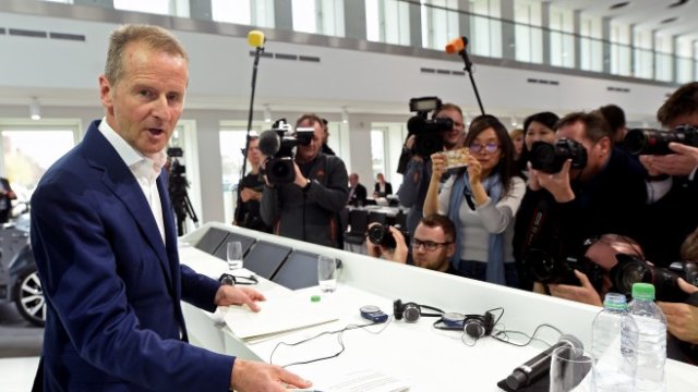 <p>
	Херберт Дийс бе принуден да се извинява след неуместната си реплика. <em>Снимка: Ройтерс</em></p>
