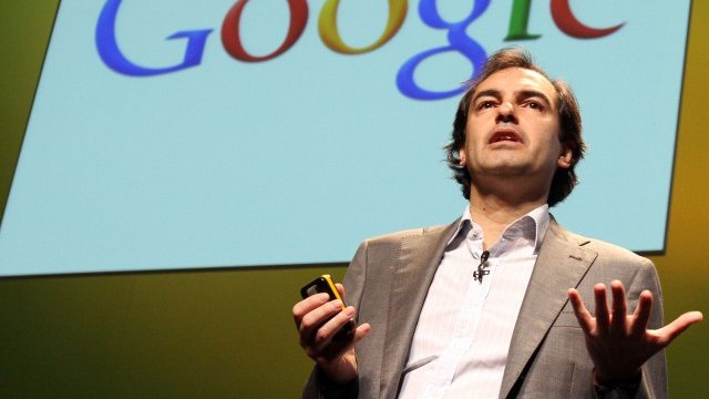 <p>
	Подобно на Майер, де Кастро бе част от екипа на Google. <em>Снимка: Ройтерс</em></p>
