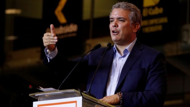 <p>
	&nbsp;Иван Дуке, кандидат за президент на Колумбия. <em>Снимка: Архив Ройтерс</em></p>
