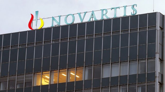 Novartis повиши годишните си цели за приходите и печалбата