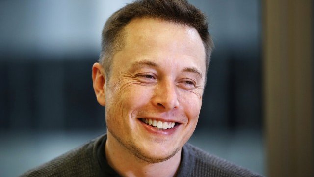 <p>
	Главният изпълнителен директор на компанията Елон Мъск. <em>Снимка: Ройтерс</em></p>
