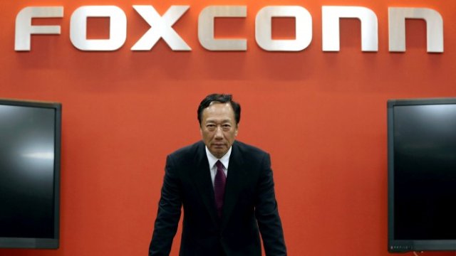 <p>
	<em>66-годишният основател на Foxconn Тери Гоу. Снимка: Ройтерс</em></p>
