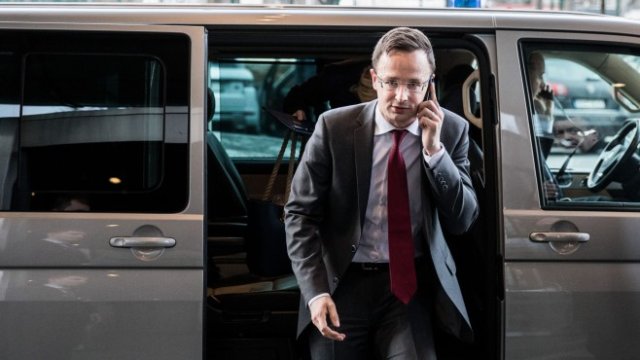 <p>
	Унгарският външен министър Петер Сиярто. <em>Снимка:&nbsp;Akos Stiller/Bloomberg</em></p>
