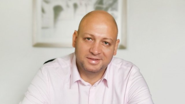 <p>
	<span lang="bg"><font face="Calibri,sans-serif" size="2"><span style="font-size:11pt;">Инж. Боян Делчев, изпълнителен директор на &quot;Трейс груп холд&quot; АД. <em>Снимка: компанията</em></span></font></span></p>
