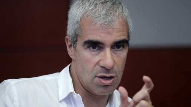 <p>
	Мартин Франклин, изпълнителният директор на Jarden Corp, ще влезе в борда на Newell Brands.<em> Снимка: Архив Ройтерс</em></p>
