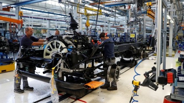 Български транспортни фирми с иск срещу германски производители на камиони