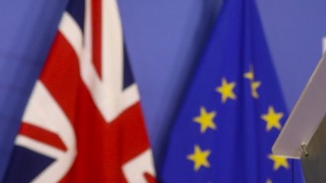 <p>
	Комисията иска да се възползва от Brexit, за да забрани отстъпките за най-богатите страни в ЕС. <em>Снимка:&nbsp;Simon Dawson/Bloomberg</em></p>
