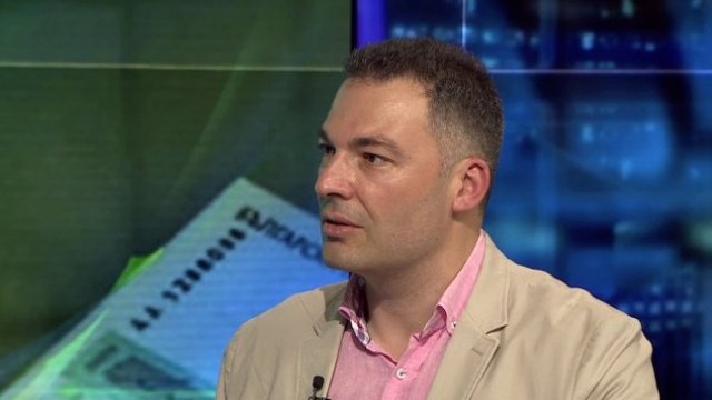 <p>
	Адвокат Емил Георгиев.<em> Източник: Bloomberg TV Bulgaria</em></p>
