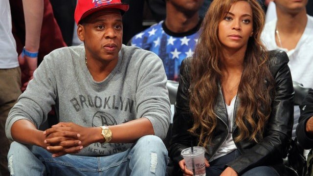 <p>
	Джей-Зи и съпругата му Бионсе. <em>Снимка: архив Ройтерс</em></p>
