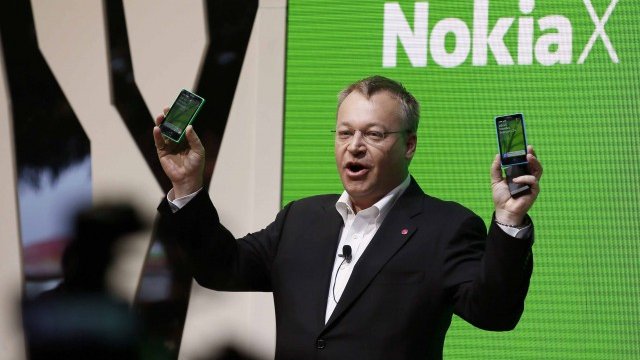 <p>
	Стивън Елоп при представянето на&nbsp;<span style="font-size: 12px;">&nbsp;</span><span style="font-size: 12px;">Nokia X. <em>Снимка: Ройтерс</em></span></p>
