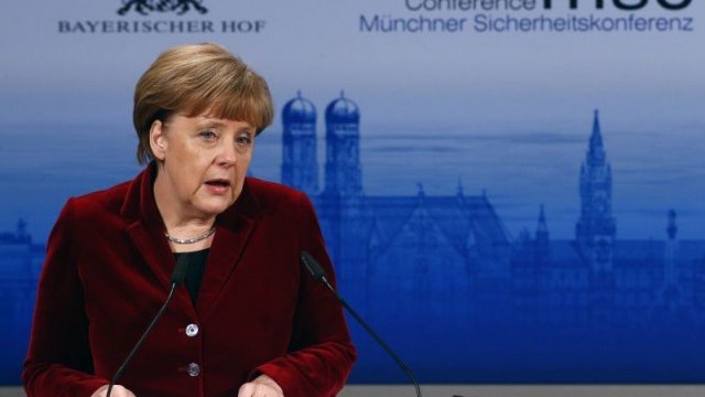 <p>
	Канцлерът на Германия Ангела Меркел на конференцията по сигурността в Мюнхен. <em>Снимка: Ройтерс</em></p>
