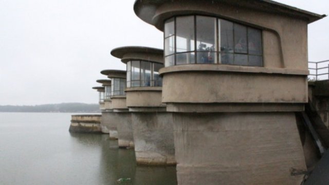 <p>
	Водноелектрическа централа на язовир &quot;Копринка&quot;.&nbsp;<em>Снимка: БГНЕС</em></p>
