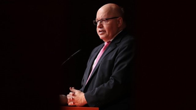 <p>
	Икономическият министър на Германия Петер Алтмайер. <em>Снимка: Bloomberg</em></p>
