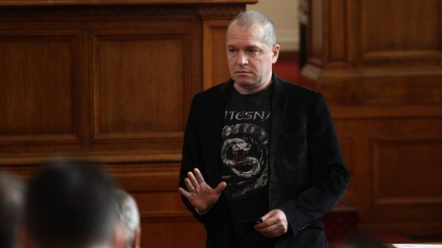 <p>
	<em>Тошко Йорданов. Снимка: Димитър Кьосемарлиев, Investor Media Group</em></p>
