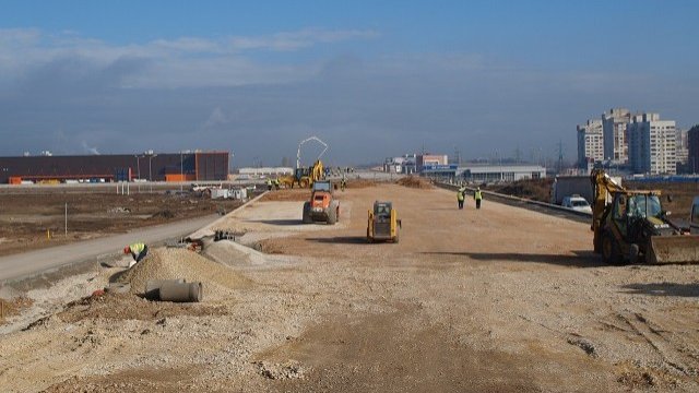 <p>
	Строежът на Западната дъга върви по план. Снимка: <em>АПИ</em></p>
