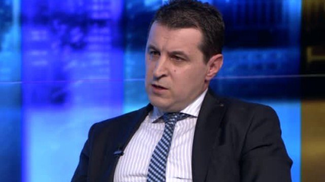 <p style="text-align: justify;">
	Изпълнителният директор на пътния холдинг Мирослав Манолов. <em>Снимка Bloomberg TV Bulgaria</em></p>
