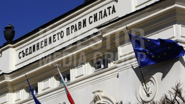 <p>
	<em font-size:="" pt="" style="color: rgb(102, 102, 102); font-family: ">Снимка: Олег Попов, Investor Media Group</em></p>
