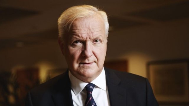 <p>
	Оли Рен. <em>Снимка: Roni Rekomaa/Bloomberg</em></p>
