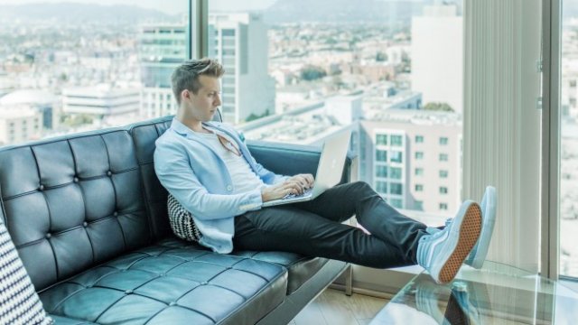 <p>
	<em><span style="caret-color: rgb(0, 0, 0); color: rgb(0, 0, 0);">Снимка:&nbsp;<a href="https://unsplash.com/@austindistel?utm_source=unsplash&amp;utm_medium=referral&amp;utm_content=creditCopyText">Austin Distel</a>, чрез <a href="https://unsplash.com/" target="_blank">U</a></span></em></p>
