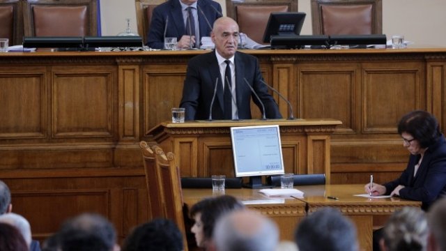 <p>
	Управителят на НЗОК д-р Дечо Дечев. <em>Снимка: БТА</em></p>
