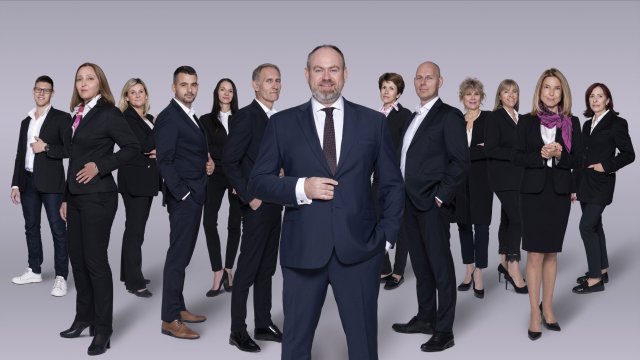 Паскал Дъфи и екипът му. Снимка: First Estates