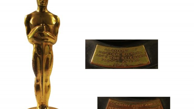 <p>
	Оскар-ът на Херман Манкевич.&nbsp;<em>Снимка:&nbsp;Nate D. Sanders</em></p>
