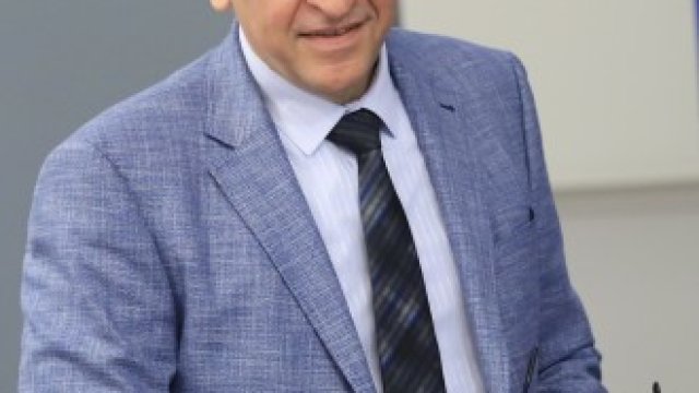 <p>
	Здравният министър Стойчо Кацаров.&nbsp;<em>Снимка: Гергана Костадинова, БГНЕС</em></p>
