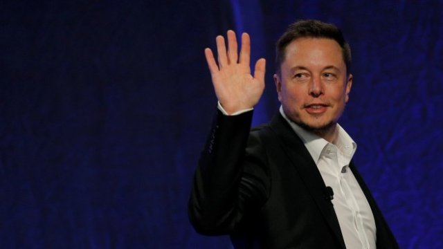 <p>
	Главният изпълнителен директор на Tesla Илон Мъск. <em>Снимка: Ройтерс</em></p>
