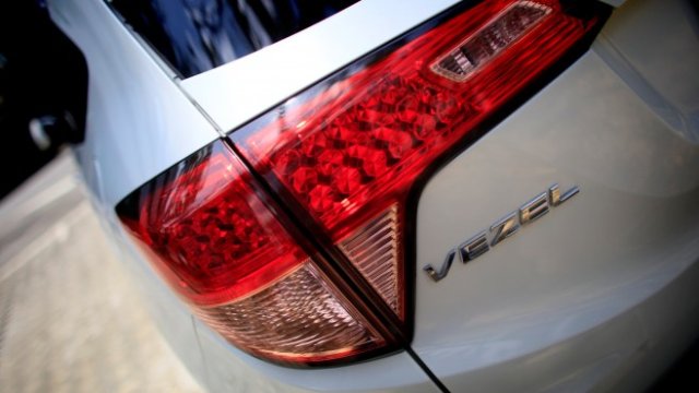 <p>
	Звеното на Uber в Сингапур е купило повече от 1000 коли Vezel, които производителят Honda Motor Co Ltd е изтеглил от пазара. <em>Снимка: Ройтерс</em></p>
