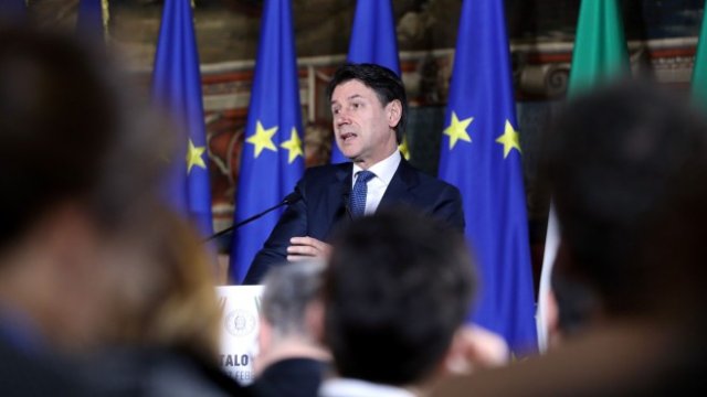 <p>
	Джузепе Конте. <em>Снимка: Alessia Pierdomenico/Bloomberg</em></p>
