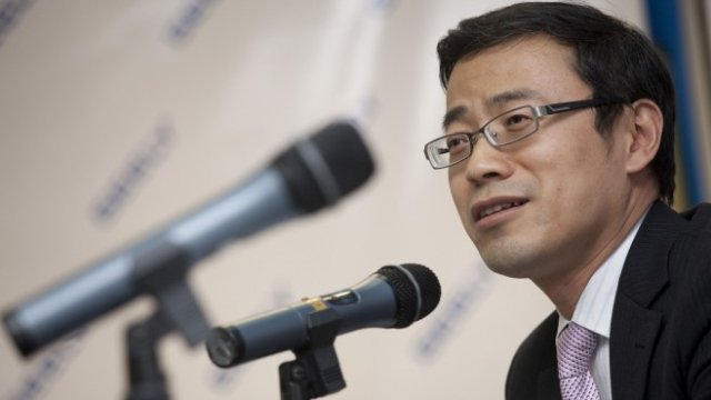 <p>
	Главният изпълнителен директор на Geely&nbsp;Даниел Ли.&nbsp;<em>Снимка: Bloomberg L.P.</em></p>
