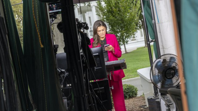 Репортерът на CNN&nbsp;Кристен Холмс в Белия дом. Снимка: БГНЕС/EPA/SHAWN THEW